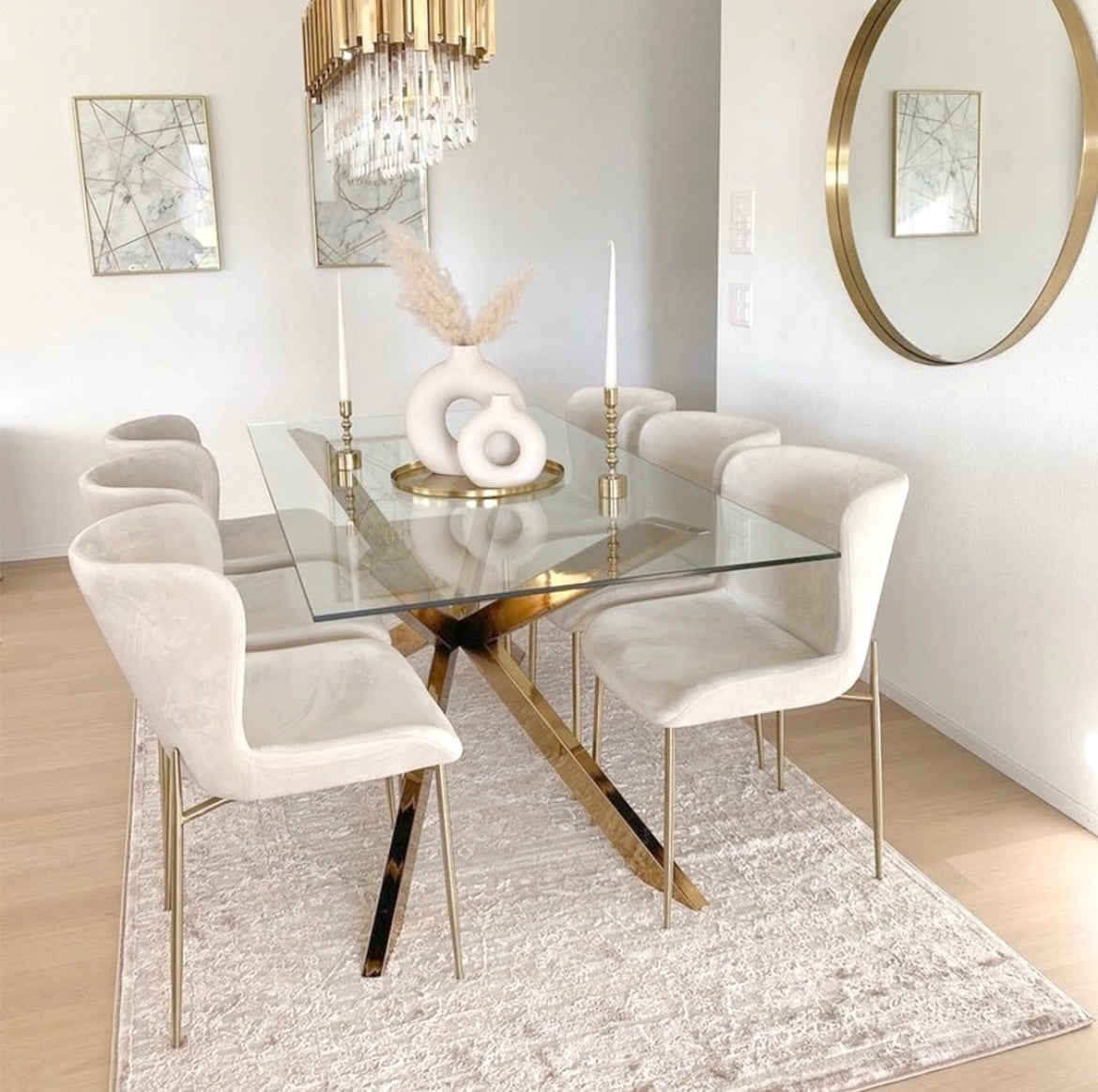 Round table on sale gold legs