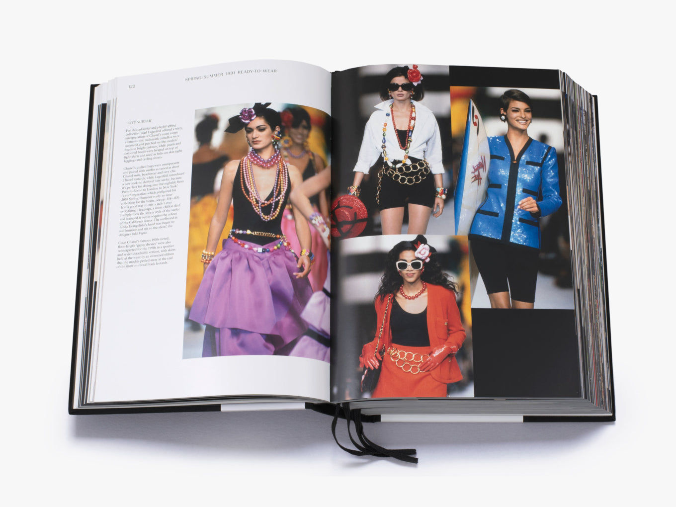 WHSmith az X-en: „The bestselling 'Chanel Catwalk' book is back and  includes every Chanel collection ever created by Karl Lagerfeld in a single  volume. Order your copy now before this book is