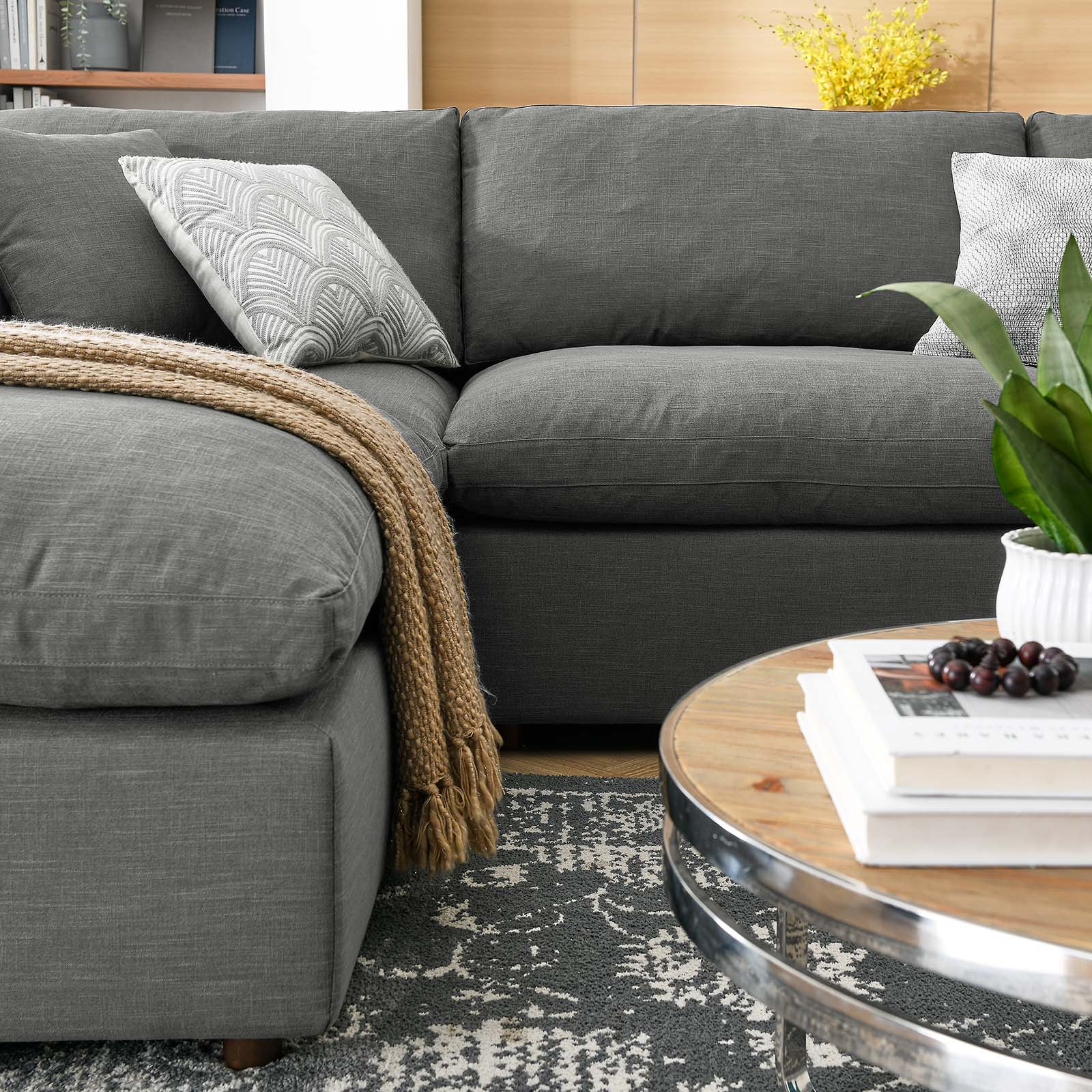 Plush sectional store with ottoman